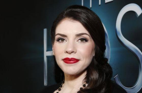 Autora de "Crepúsculo" alista serie para rival de Netflix
