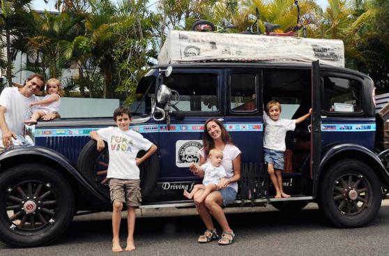 Conoce a los Zapp, la familia que viaja en auto por el mundo