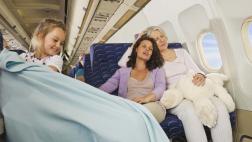 ¿Quiénes son los 10 pasajeros más molestos de un avión?