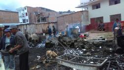 Chincheros: incendio en mercado consumió 20 puestos de comida