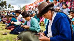 Celebran aniversario de distrito con concurso de pelado de papa