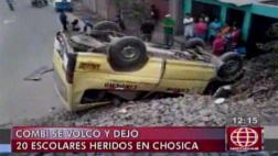 Combi con 20 escolares a bordo se volcó en Chosica