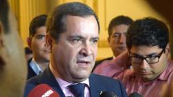 Luis Iberico defiende suspensión de 120 días a Daniel Abugattás