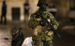 Bélgica: 21 detenidos, pero terrorista de París sigue prófugo