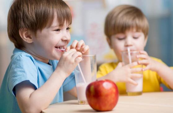 Qué deben comer tus hijos en época de exámenes escolares