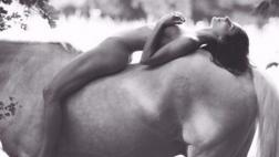 Kendall Jenner mostró esta foto a lo Lady Godiva en Instagram