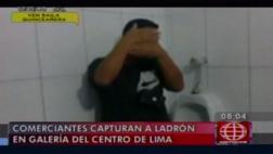 Cercado: comerciantes retuvieron a ladrón en baño de galería