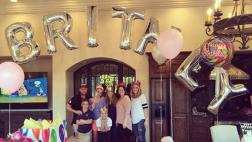 Britney Spears recibió un regalo de cumpleaños de Miley Cyrus