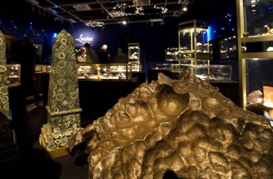 Subastan en París meteoritos con precios desde los US$ 2.100