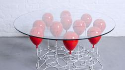 Up Ballon : la mesa que parece hecha con globos