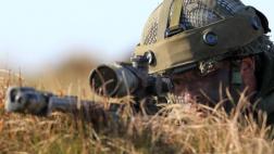 Francotirador británico usa 3 balas para matar a 5 terroristas