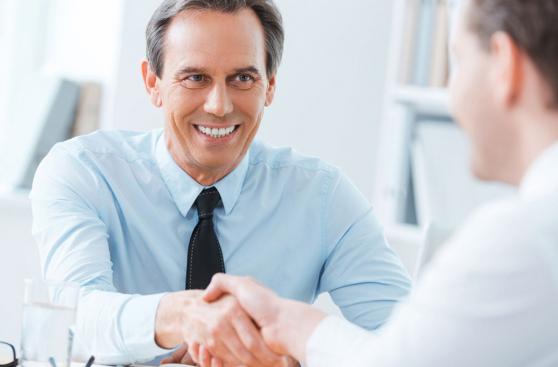 ¿Cómo se desarrolla la entrevista laboral al próximo CEO?