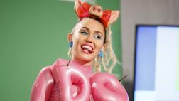 Miley Cyrus llevó su pasión por la pizza a un nivel extraño