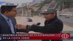 Roban equipos audiovisuales en plena grabación de documental
