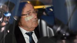 Blatter declara ante la FIFA y confía en una decisión favorable