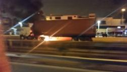 Incendio de camión congestionó Panamericana Sur hacia Lima