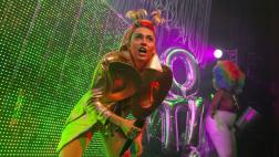 Miley Cyrus lanzó por Navidad el tema "My Sad Christmas Song"