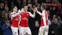 Arsenal venció 2-0 al Bournemouth y lidera la Premier League