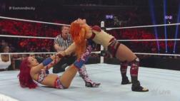 WWE: Sasha Banks regresó entre el odio y el amor del público