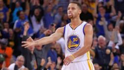 Curry marca 17 puntos en tres minutos y NBA le dice "marciano"
