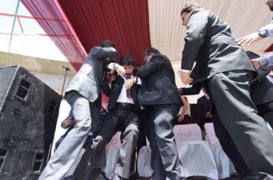 Alcalde de Arequipa se desmayó en plena ceremonia