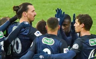 Ibrahimovic anotó en el triunfo del PSG con ¿la nuca? [VIDEO]