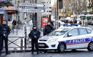 Un hombre armado fue abatido frente a comisaría de París