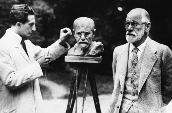 Sigmund Freud: Moderno, contradictorio, desconcertante