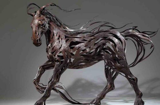 Mira estas impresionantes esculturas de animales en movimiento