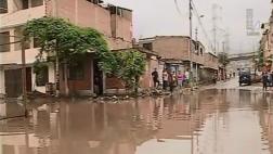Llovizna causó inundación por colapso de desagüe en VES