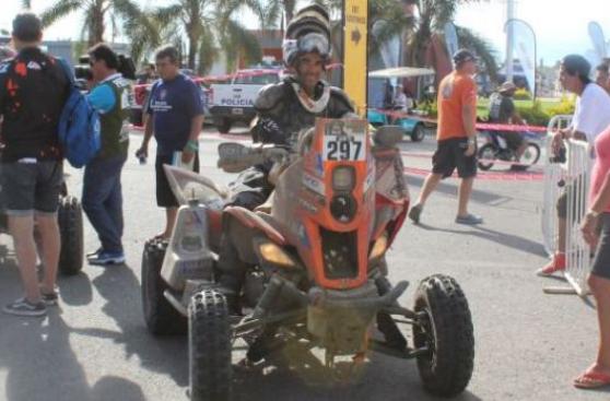 Dakar 2016: peruano Kike Umbert abandonó el rally por accidente