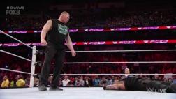 Brock Lesnar en WrestleMania 32 por las buenas o a las malas