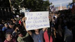 Miles protestan contra Macri por despido de Víctor Hugo Morales