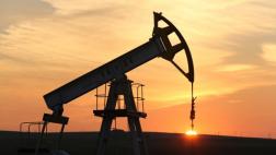 Precio de petróleo cae e inventarios despiertan incertidumbre