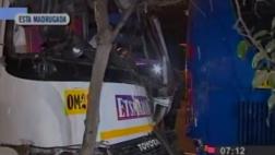Coaster con deuda de S/ 18 mil chocó bus azul y dejó 15 heridos