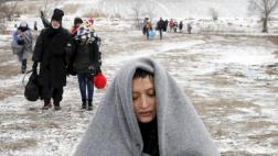 Macedonia cierra su frontera con Grecia a los refugiados