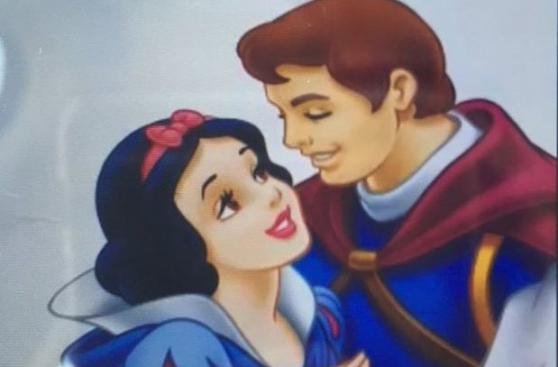 Qatar: Colegio retira libro de Blancanieves por "indecente"