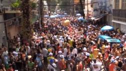 ¡Carnaval de la calle! Miles de personas toman Río por asalto