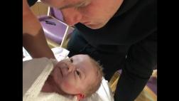 Wayne Rooney presentó al pequeño Kit, su tercer hijo