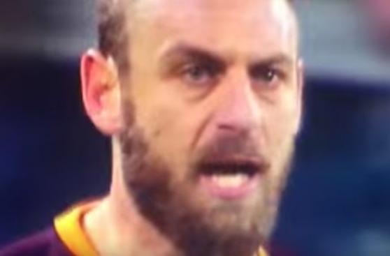 De Rossi se disculpa por insulto racista contra Mario Mandzukic
