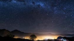¿Por qué es importante que las ciudades tengan cielos oscuros?