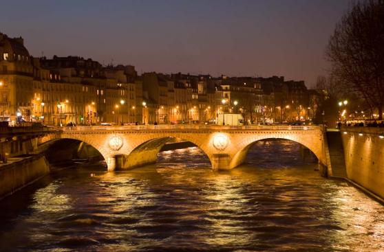 Seis lugares románticos para celebrar San Valentín en París 