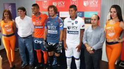 César Vallejo presentó su nueva camiseta para esta temporada