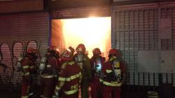 Incendio en galería del Rímac movilizó 18 unidades de bomberos