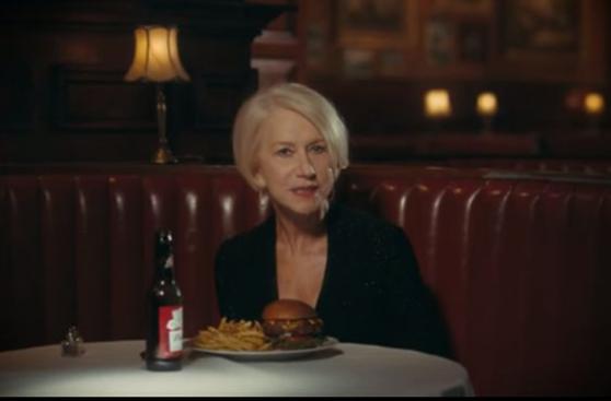 Helen Mirren alecciona a quienes conducen en estado de ebriedad