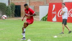 Carlos Ascues se recupera de lesión pensando en Eliminatorias