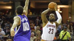 LeBron James logra "triple-doble" número 40 de su carrera