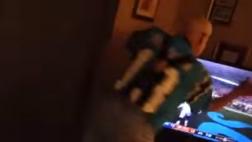 Hincha furioso destruye televisor tras ver el SuperBowl