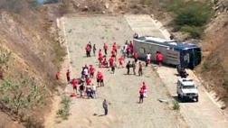 Bus que trasladaba a plantel de Huracán se volcó en Venezuela