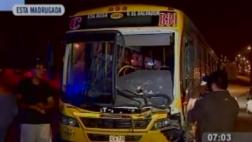 Ventanilla: un muerto y 10 heridos por choque de bus y coaster